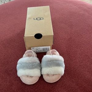 🤩Brand New🤩 UGG slides